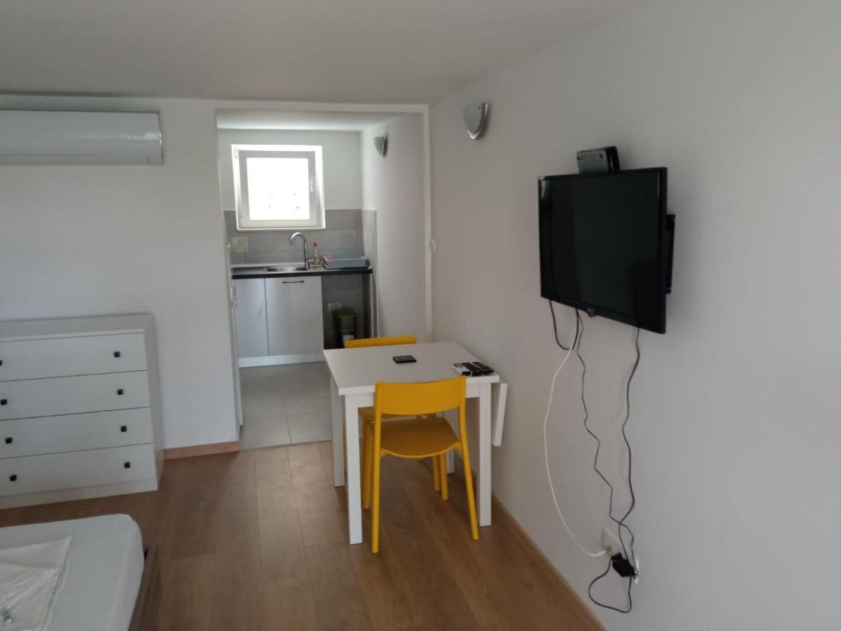 Apartmani Jure Peric Duće Exterior foto