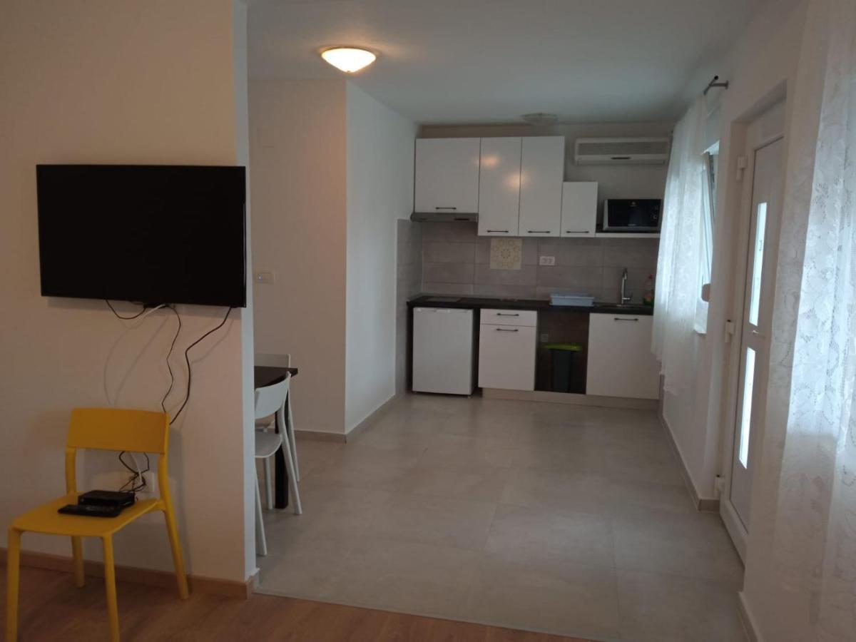 Apartmani Jure Peric Duće Exterior foto