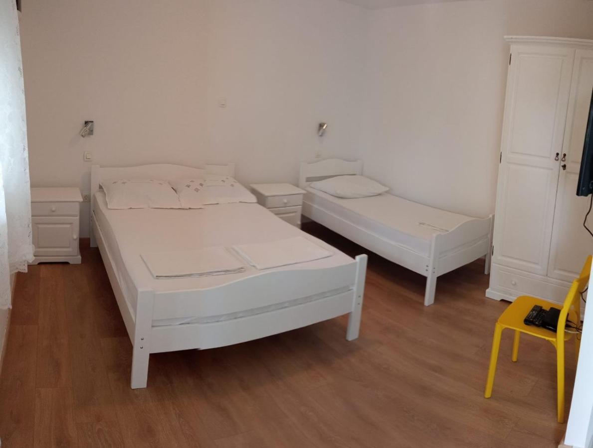 Apartmani Jure Peric Duće Exterior foto